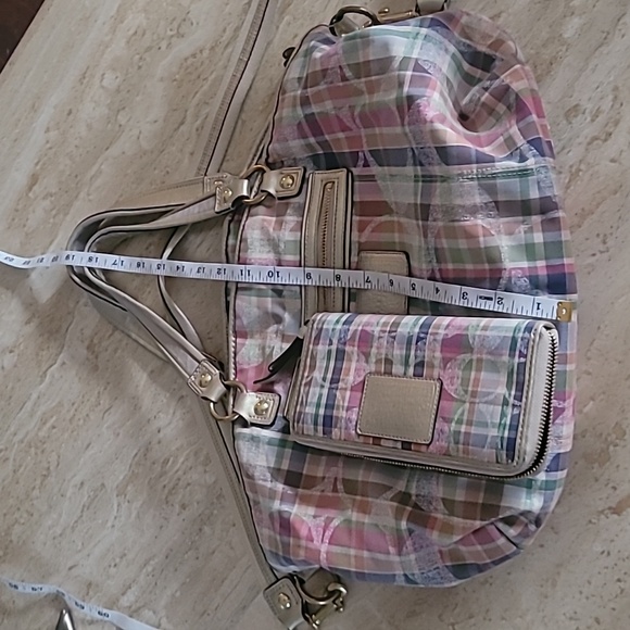 Coach XL Hobo & Wallet - Picture 11 of 16